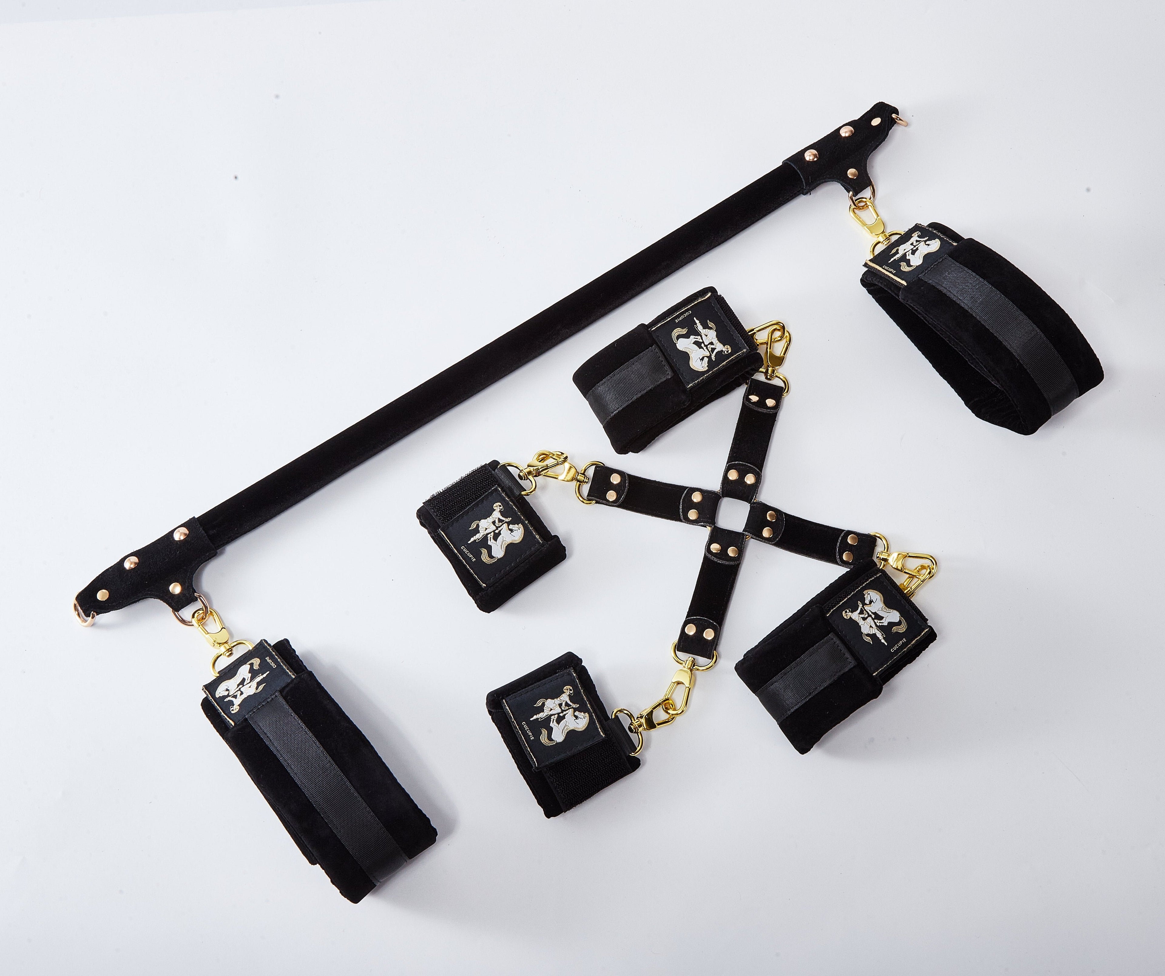Restraint Set - CUCUPIE